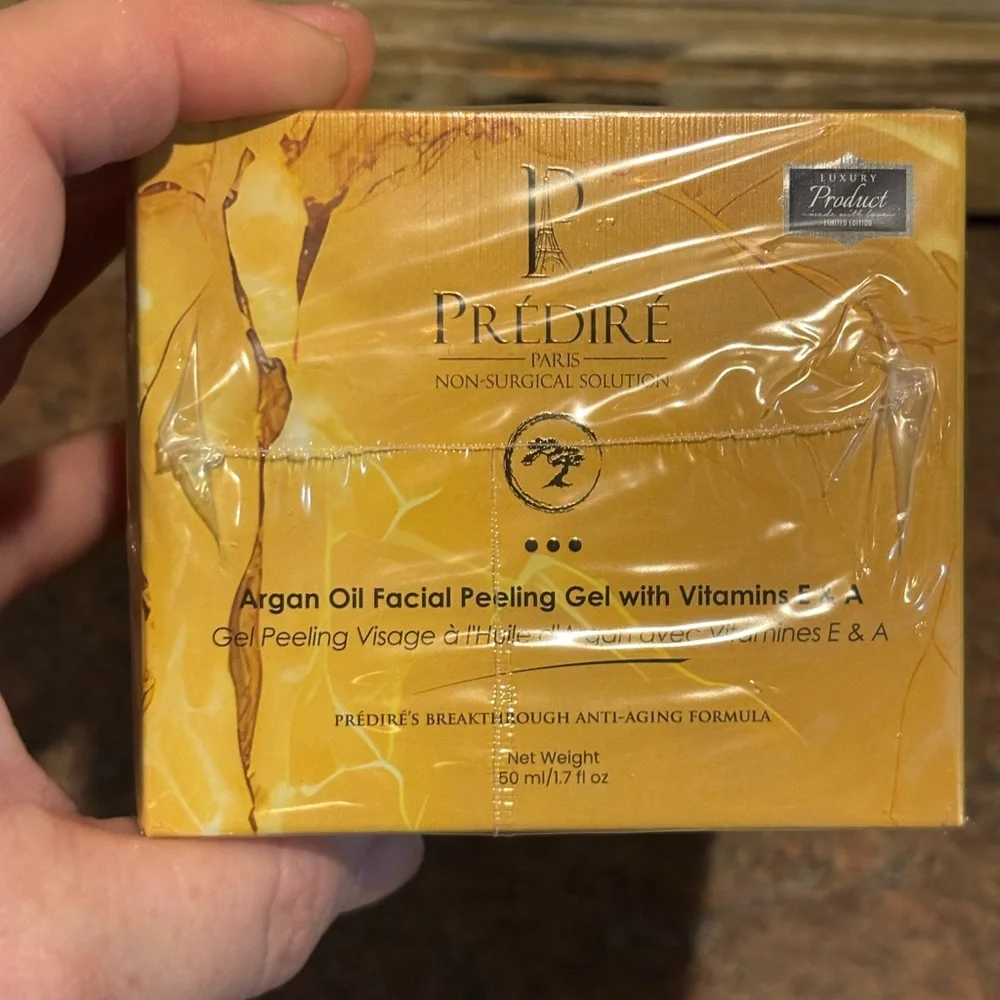Argan Oil Facial Peeling Gel with Vitamins E & A - Gold